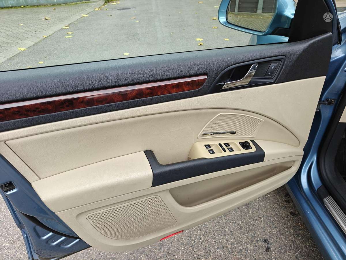 Skoda Superb, 2.0 l., Седан