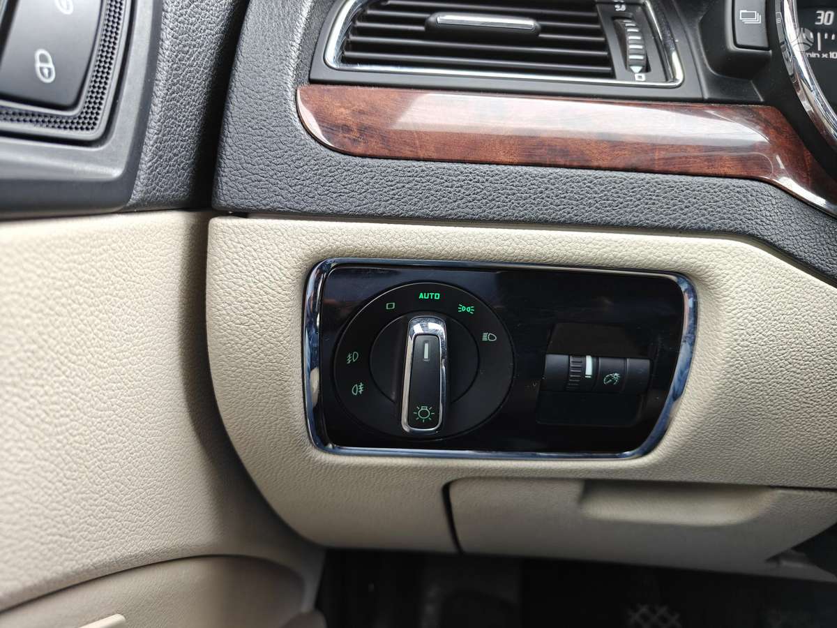 Skoda Superb, 2.0 l., Седан