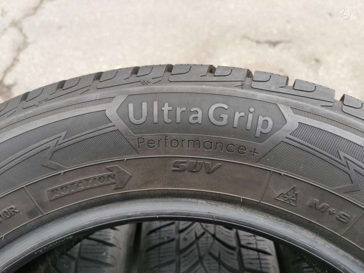 Goodyear ULTRAGRIP, winter 215/65 R17