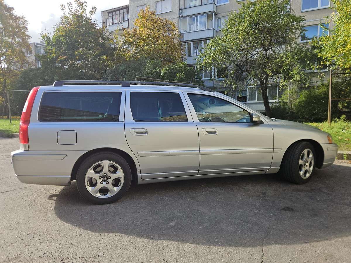 Volvo V70, 2.4 l., universalas