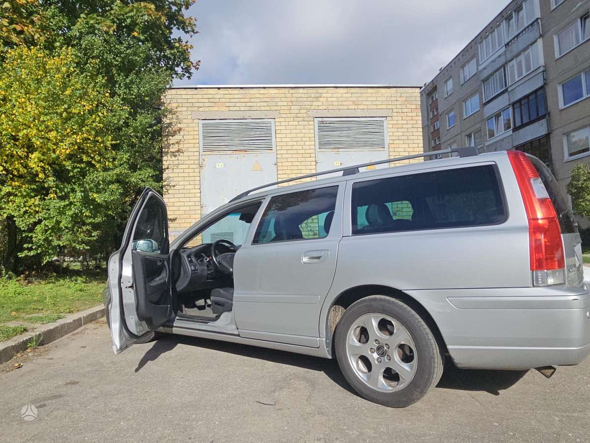 Volvo V70, 2.4 l., wagon