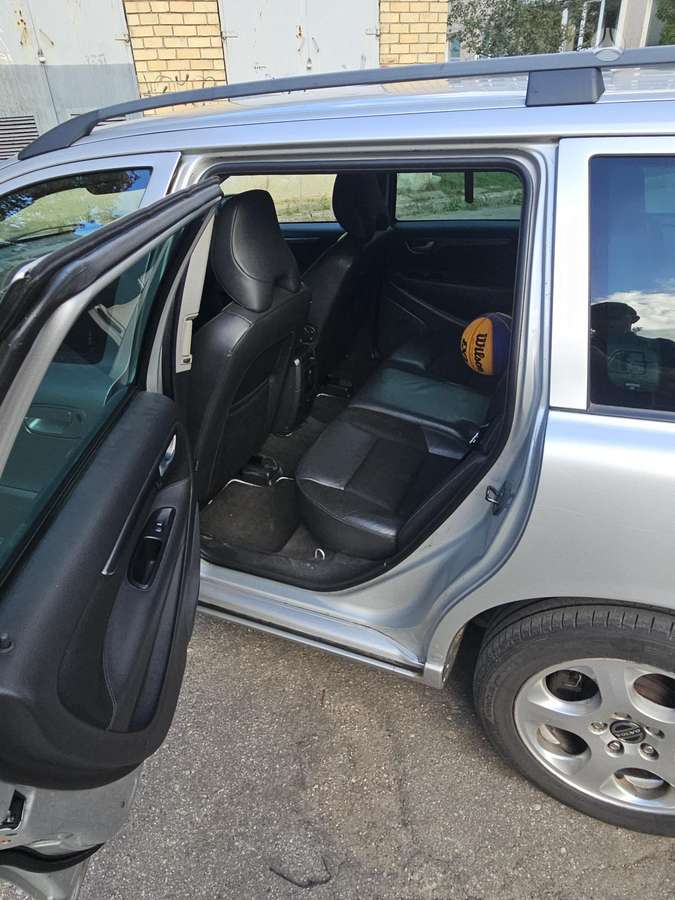 Volvo V70, 2.4 l., universalas