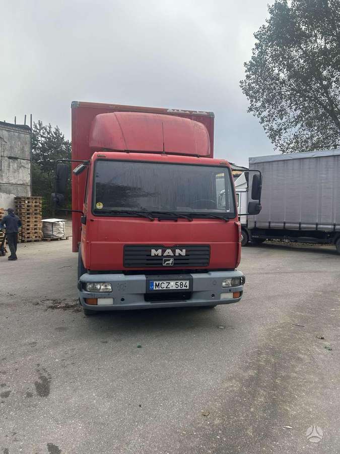 MAN LE 8-180, box trucks / box vans