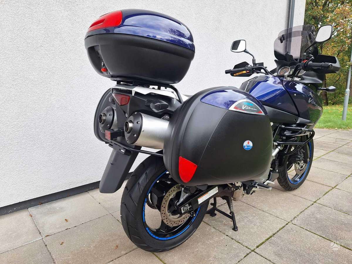 Suzuki DL (V-Strom) 996cc, enduro / adventure