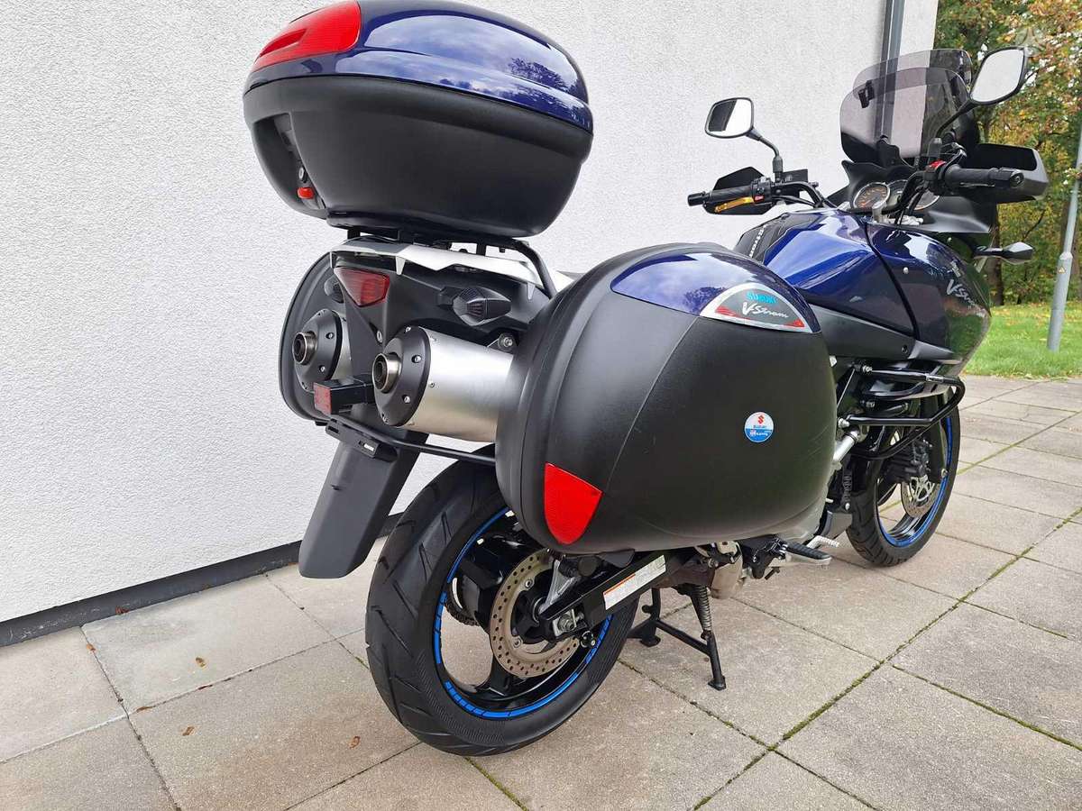 Suzuki DL (V-Strom) 996cc, enduro / adventure