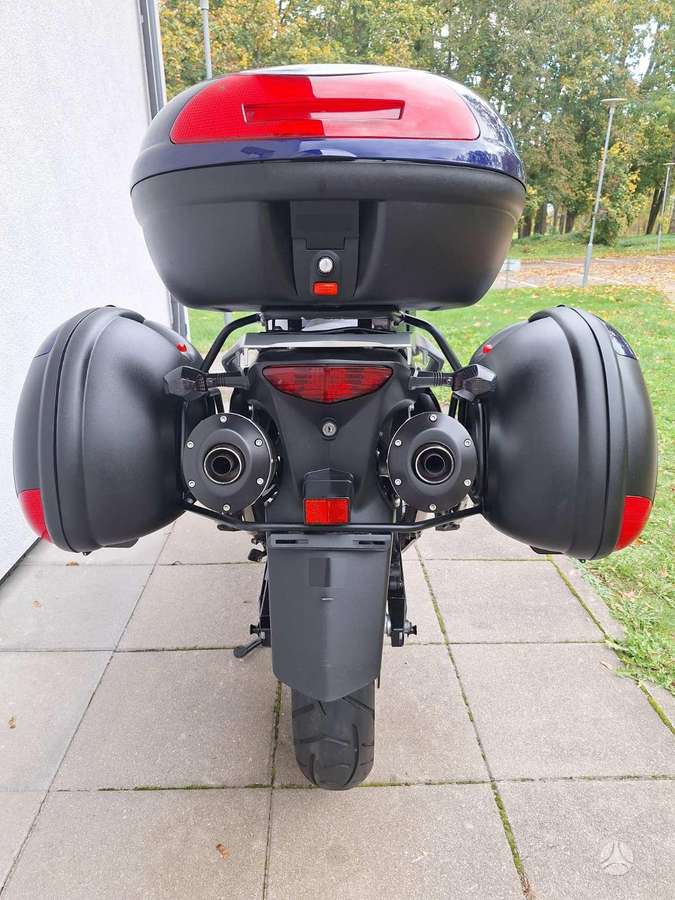 Suzuki DL (V-Strom) 996cc, enduro / adventure
