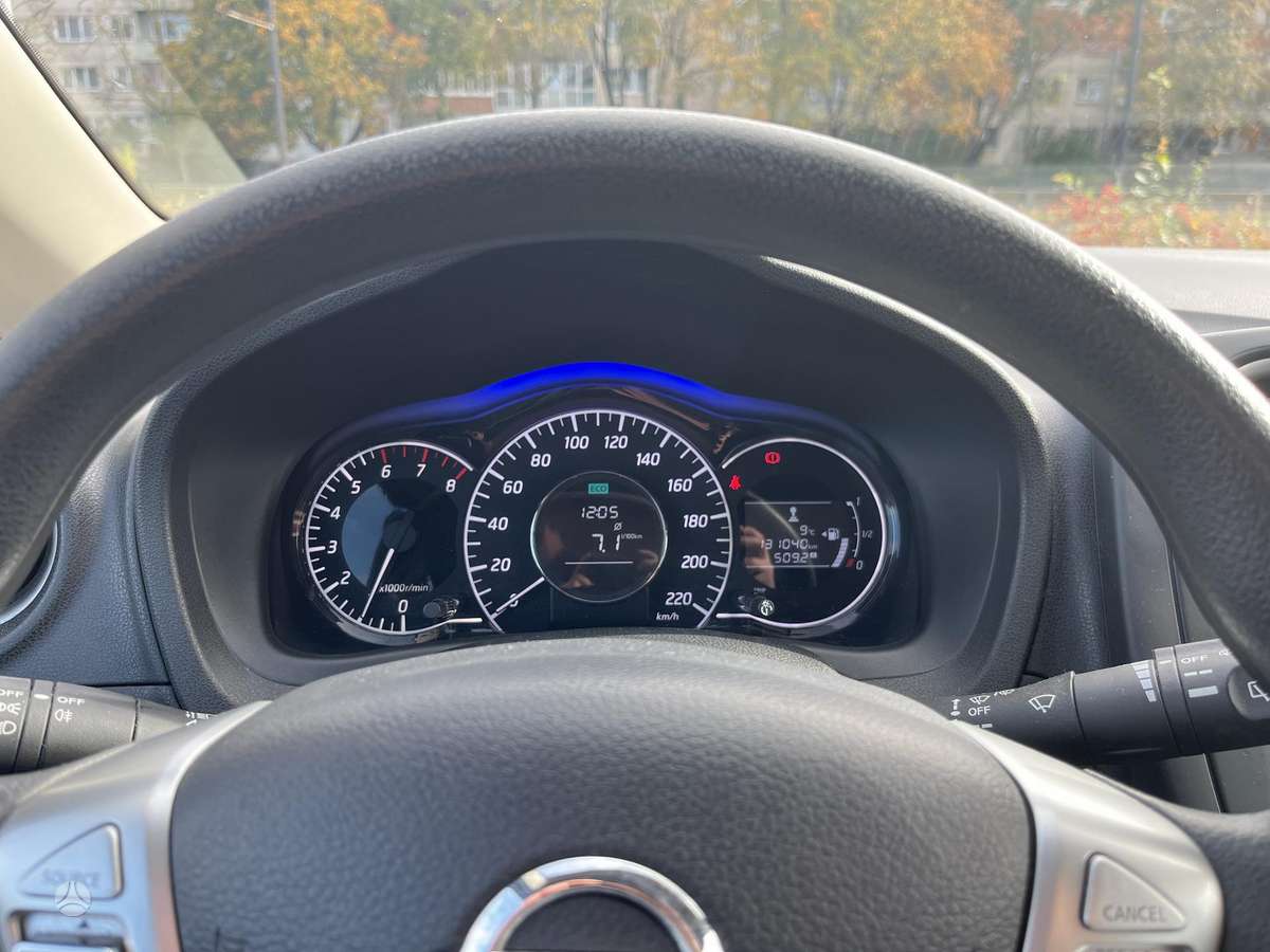 Nissan Note, 1.2 l., hatchback