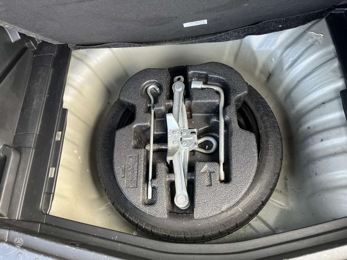 Nissan Note, 1.2 l., hatchback