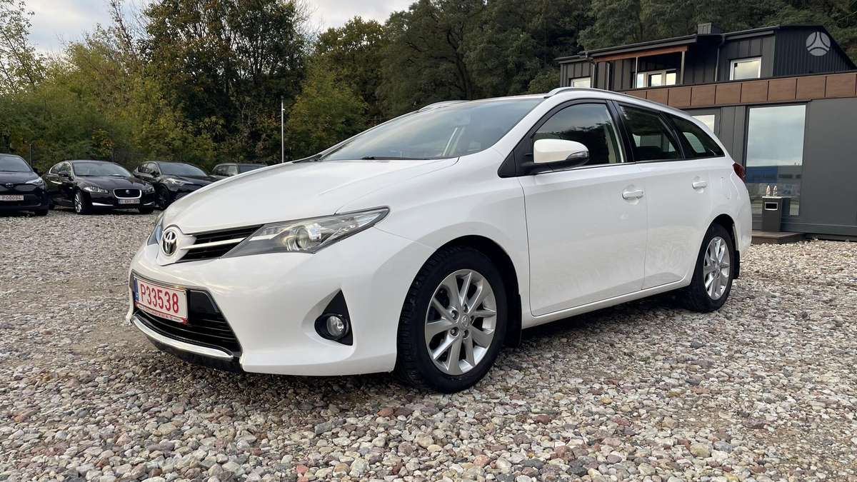 Toyota Auris, 1.4 l., Универсал