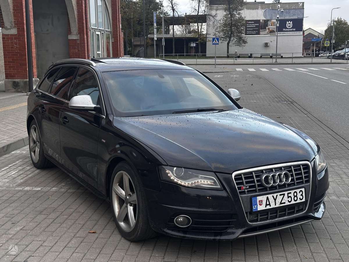 Audi A4, 3.0 l., universalas
