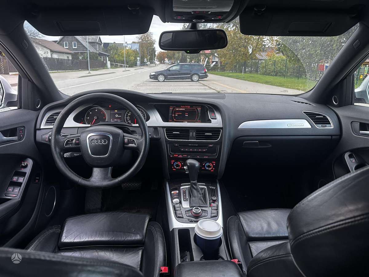 Audi A4, 3.0 l., universalas