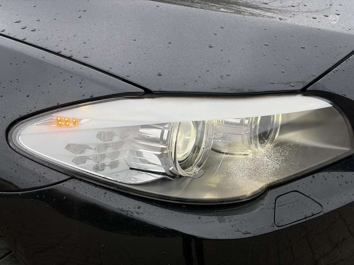 BMW 520, 2.0 l., Седан