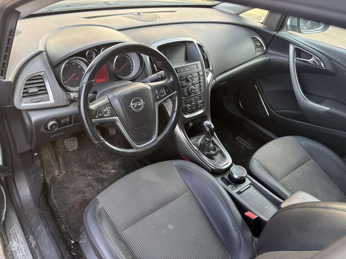 Opel Astra 37068366700