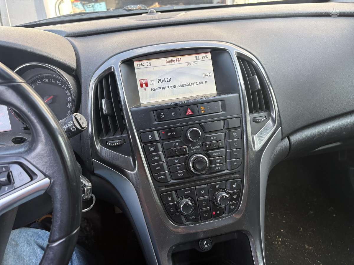 Opel Astra 37068366700