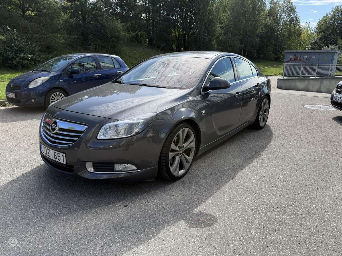 Opel Insignia, 2.0 l., hatchback