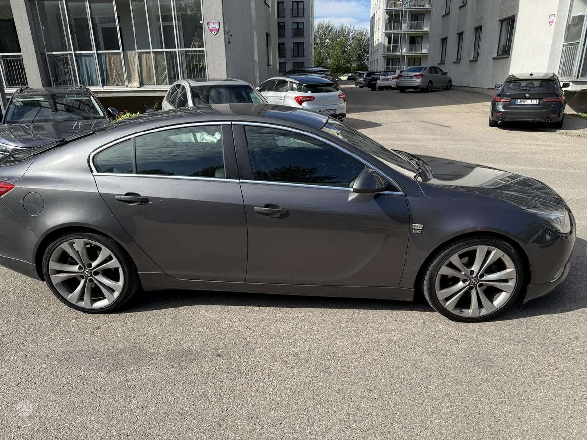 Opel Insignia, 2.0 l., hatchback