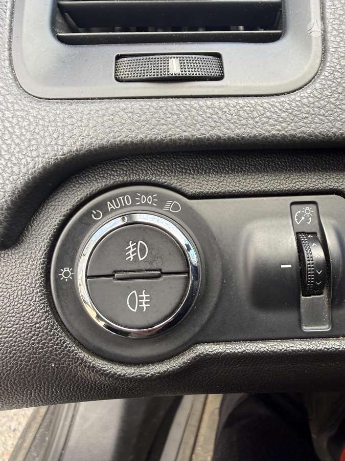 Opel Insignia, 2.0 l., hatchback