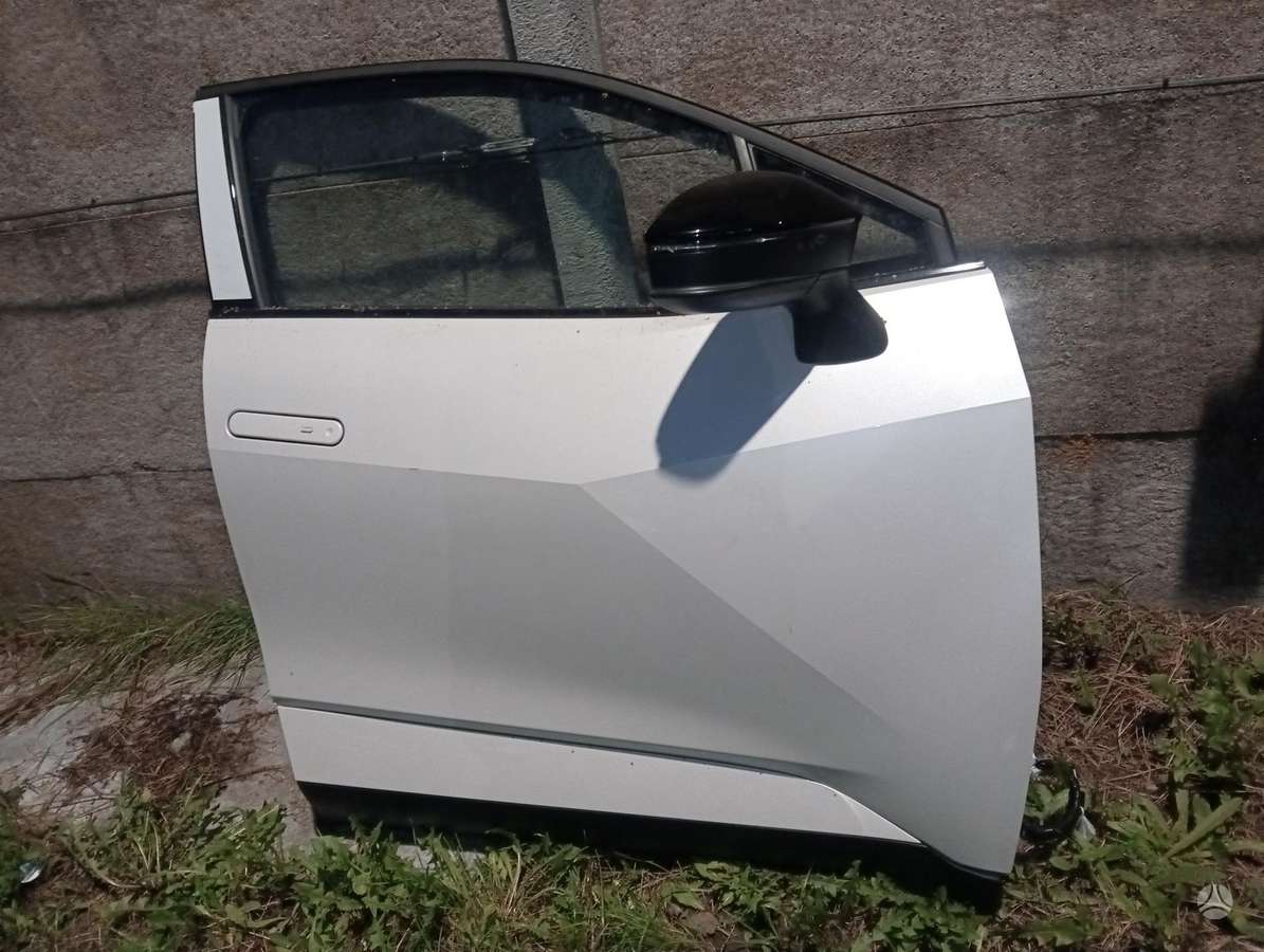Toyota C-HR детали кузова