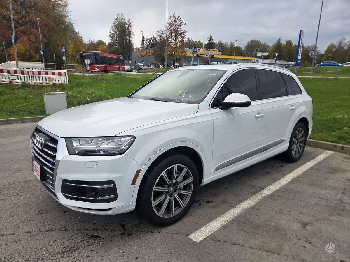 Audi Q7, 3.0 l., off-road / crossover