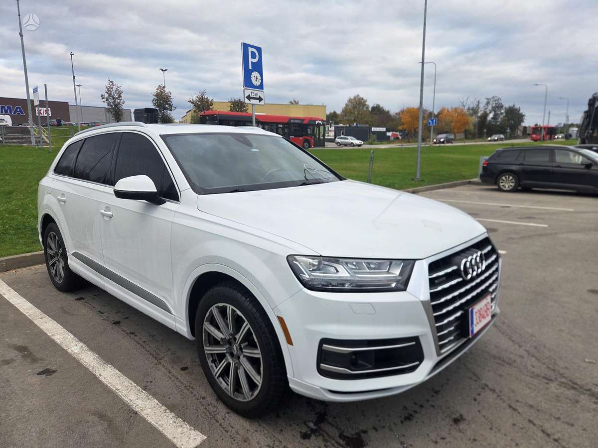 Audi Q7, 3.0 l., off-road / crossover