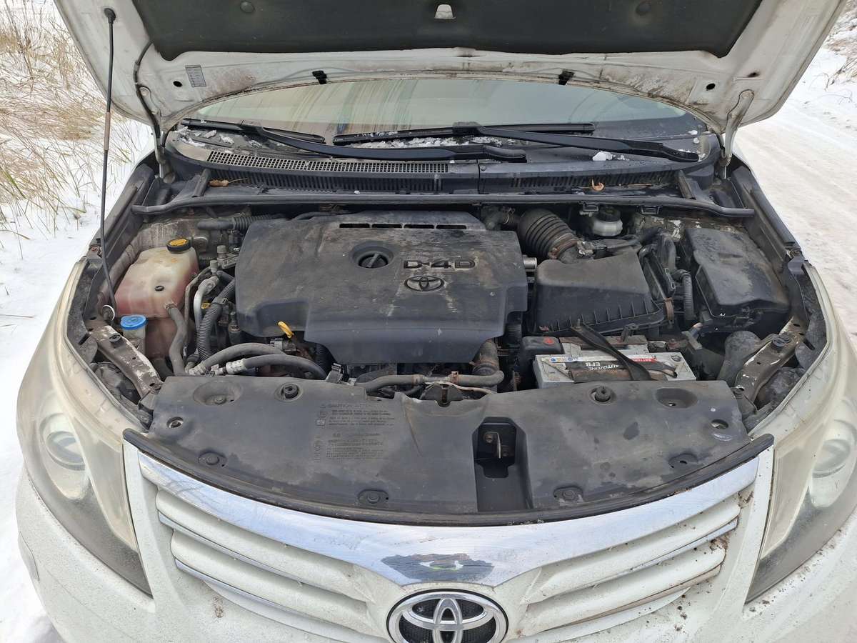 Toyota Avensis Spalva 040
