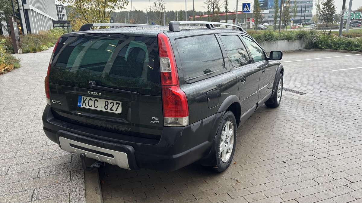 Volvo XC70, 2.4 l., wagon