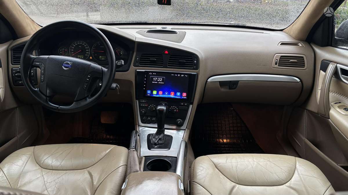 Volvo XC70, 2.4 l., wagon