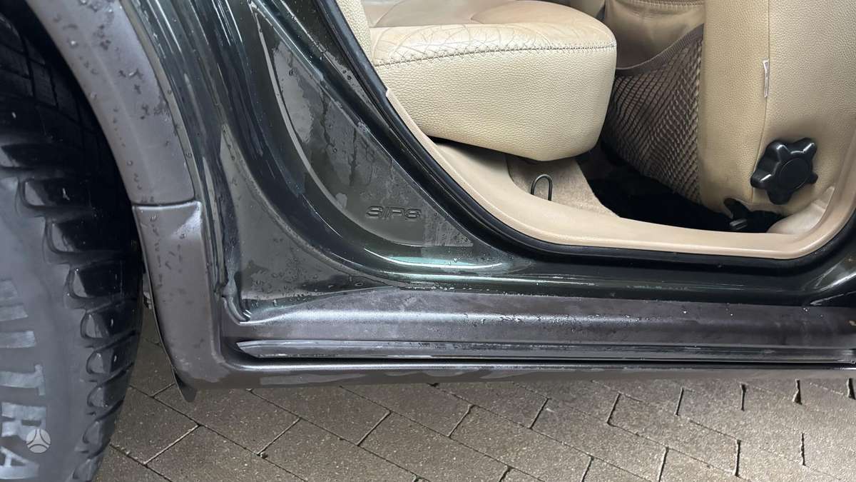 Volvo XC70, 2.4 l., wagon