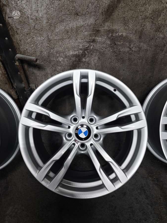 BMW, lengvojo lydinio, R18
