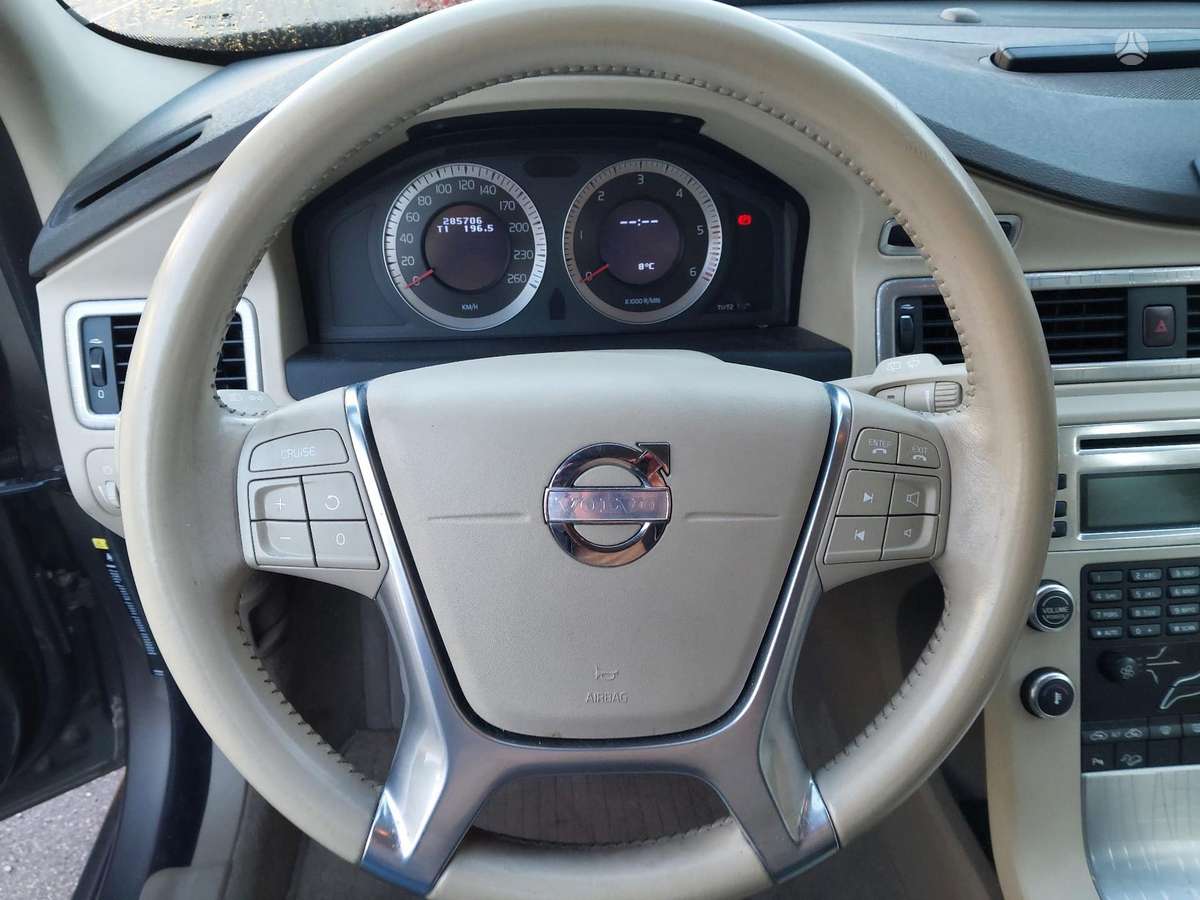 Volvo XC70, 2.4 l., wagon