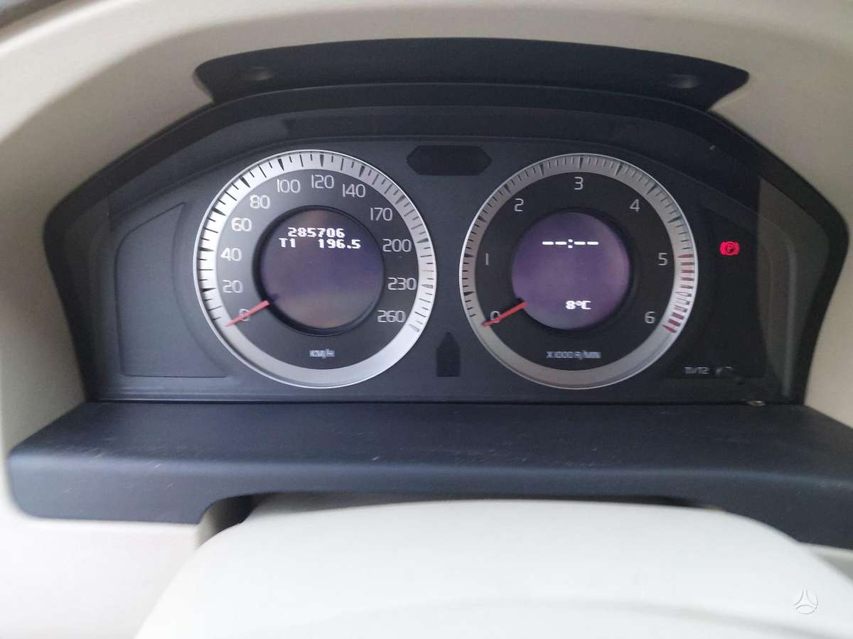 Volvo XC70, 2.4 l., wagon
