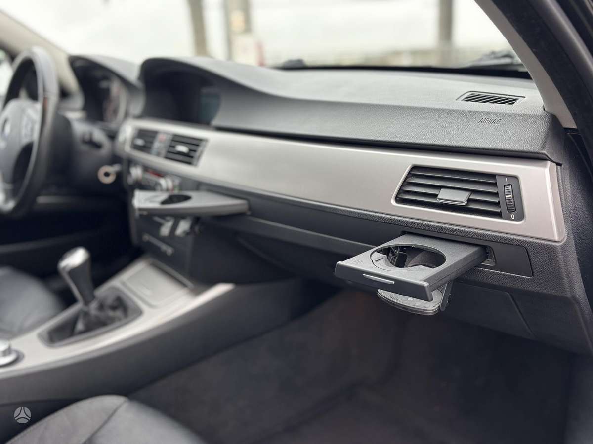 BMW 320, 2.0 l., wagon