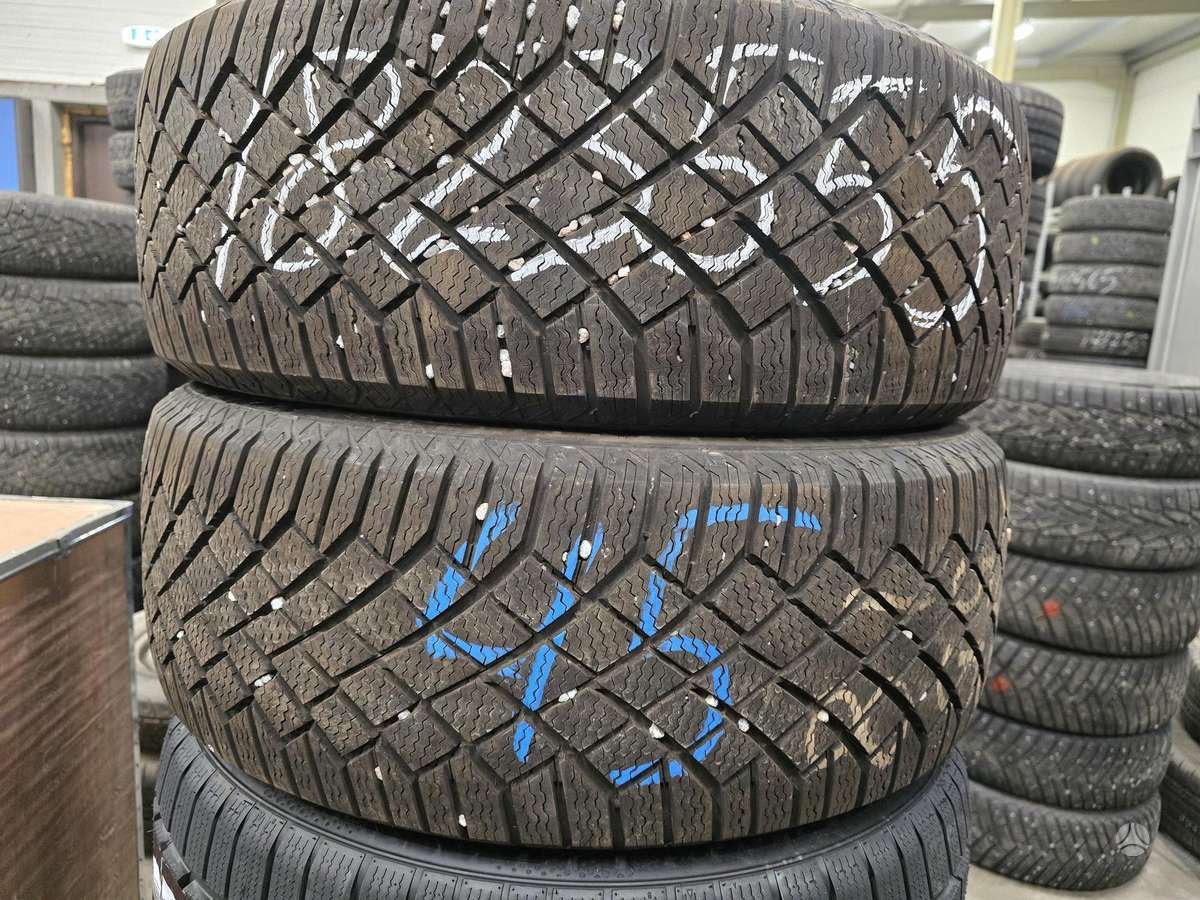 Continental, зимние 235/55 R18