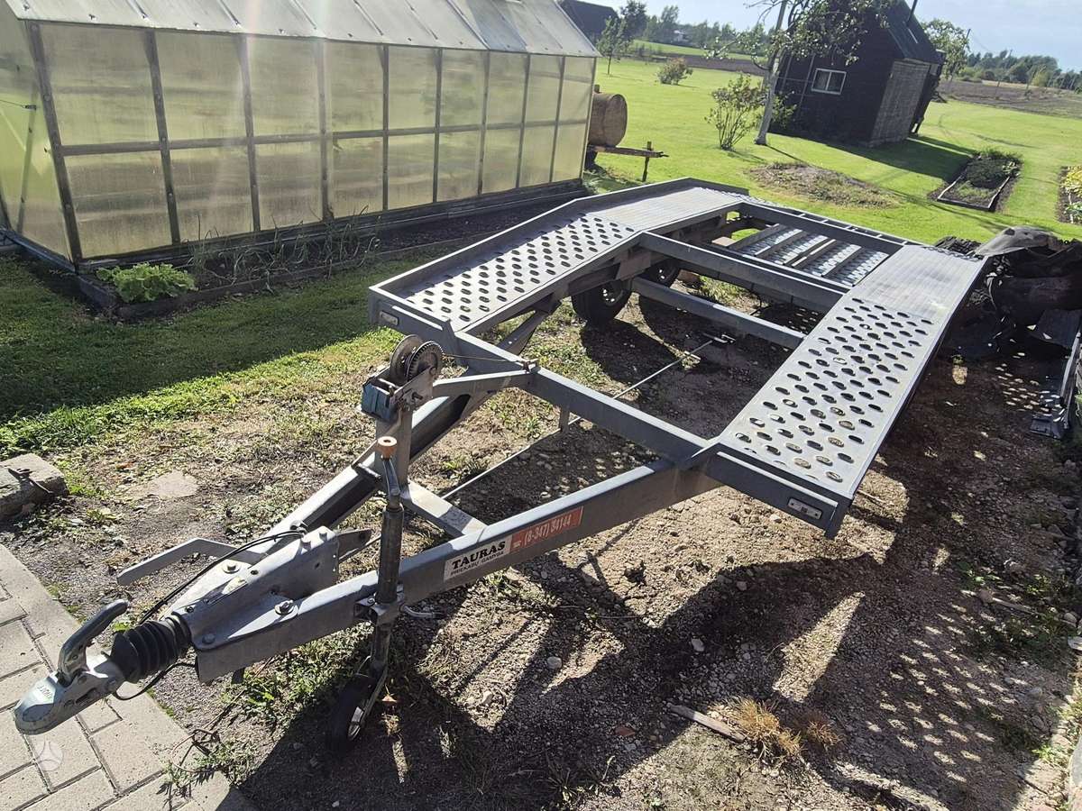 Tauras Tauras, passenger car trailers