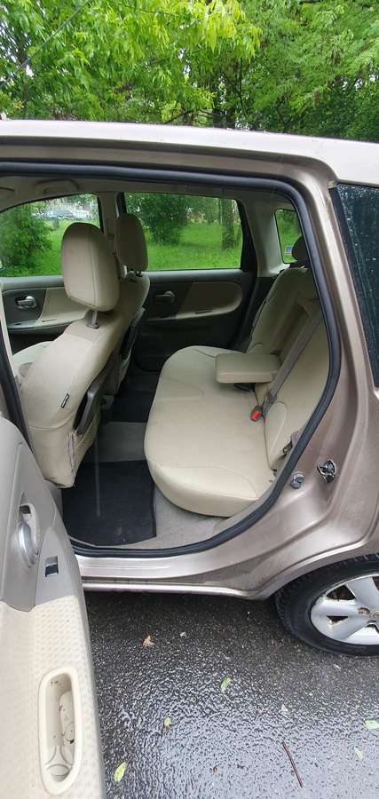 Nissan Note, 1.6 l., hatchback