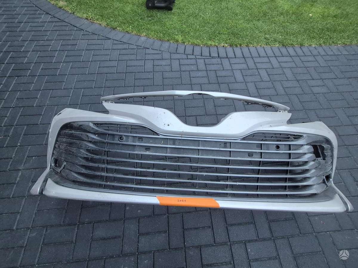 Toyota Camry kėbulo dalys
