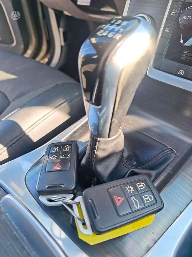 Volvo V70, 2.0 l., Универсал