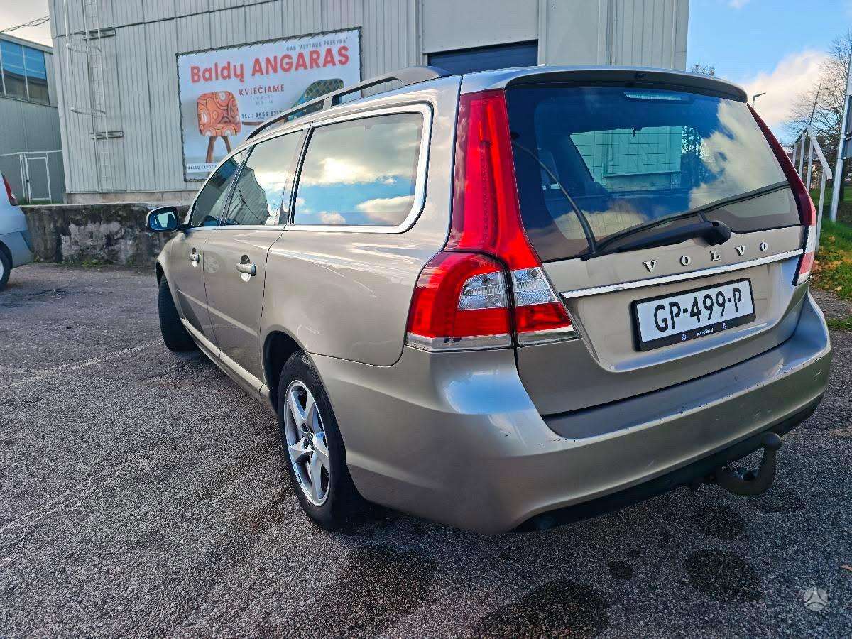 Volvo V70, 2.0 l., Универсал