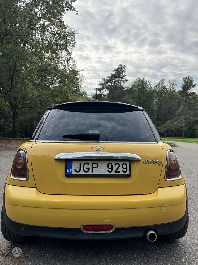 Mini Cooper, 1.6 l., hatchback