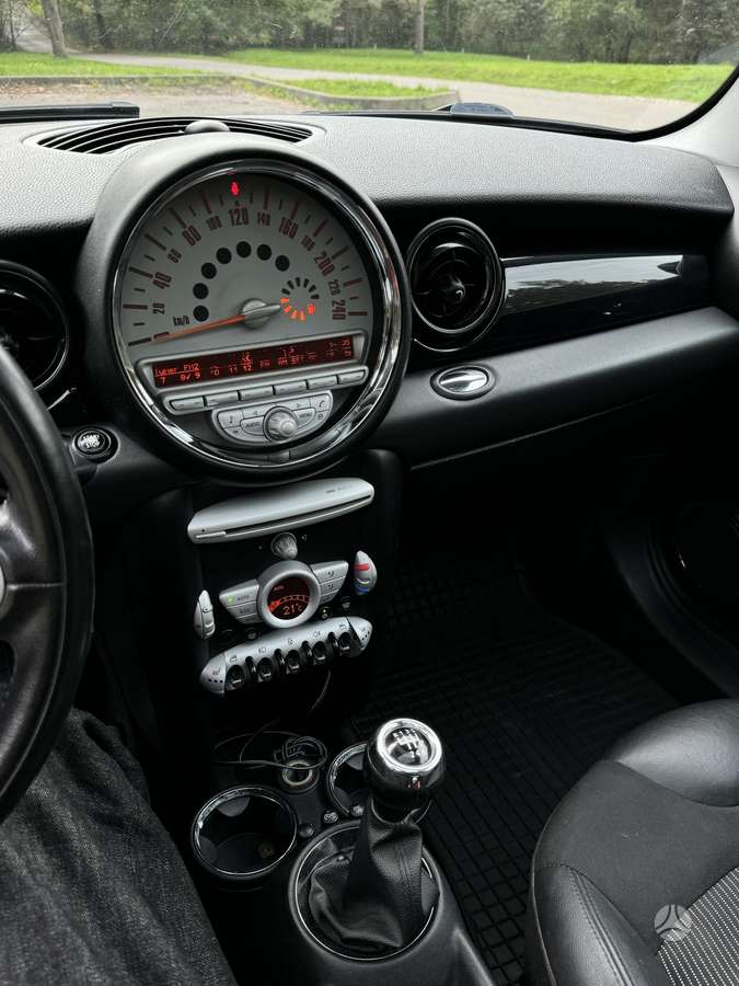 Mini Cooper, 1.6 l., Хэтчбек