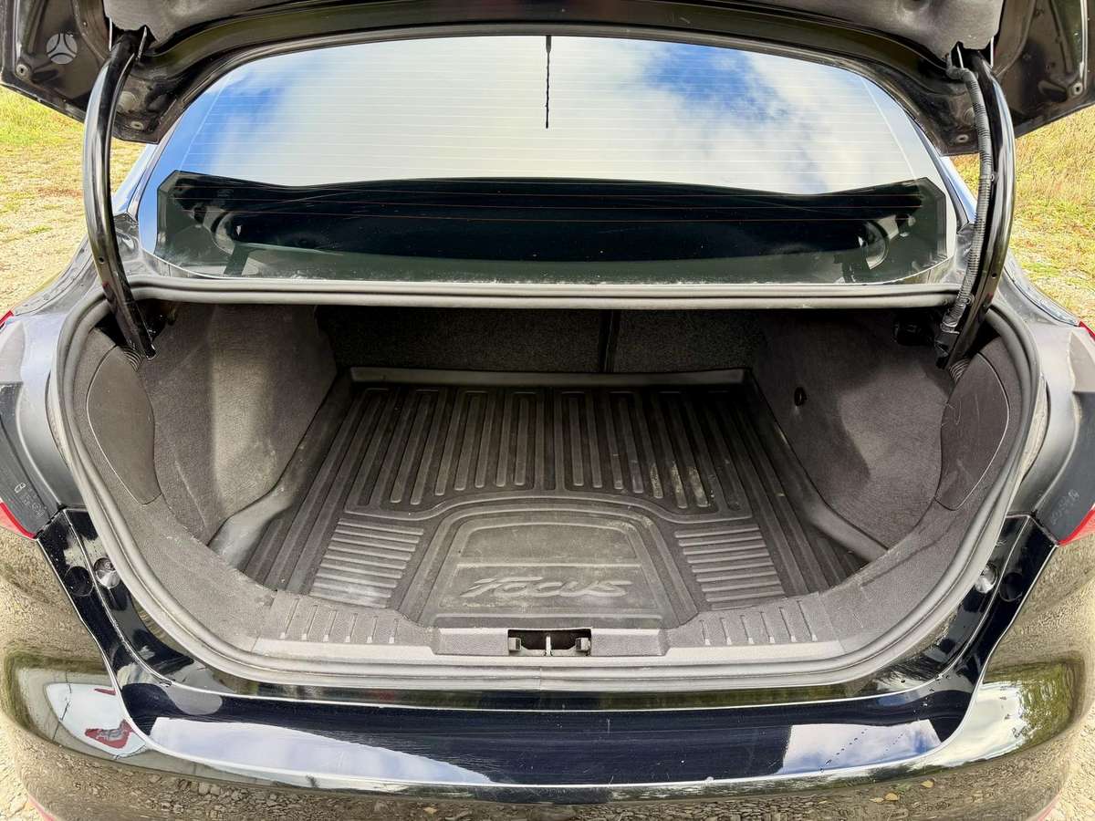 Ford Focus, 2.0 l., Седан