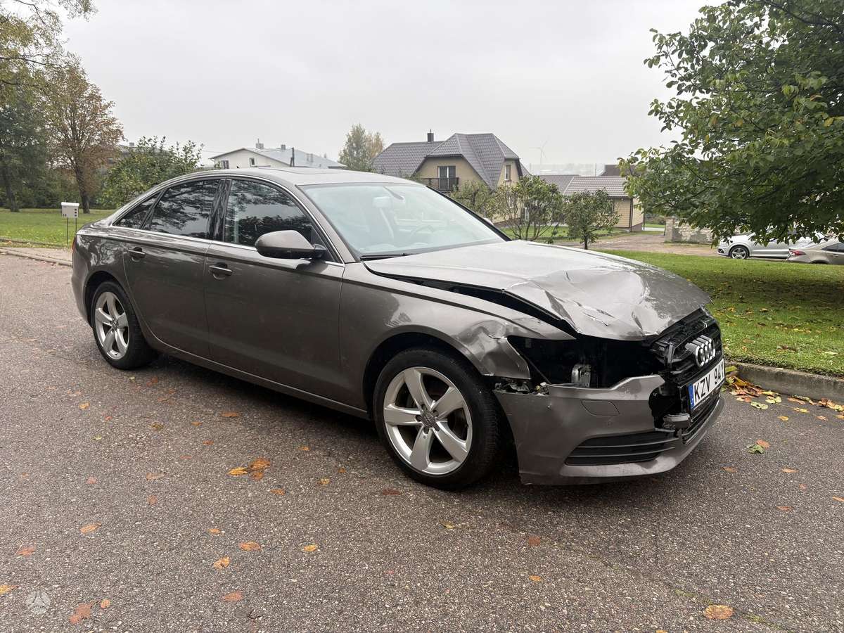 Audi A6, 2.0 l., Седан