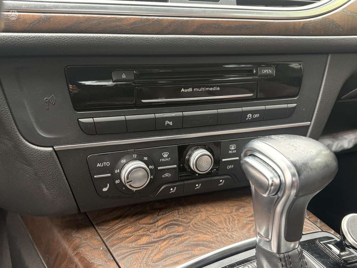 Audi A6, 2.0 l., Седан