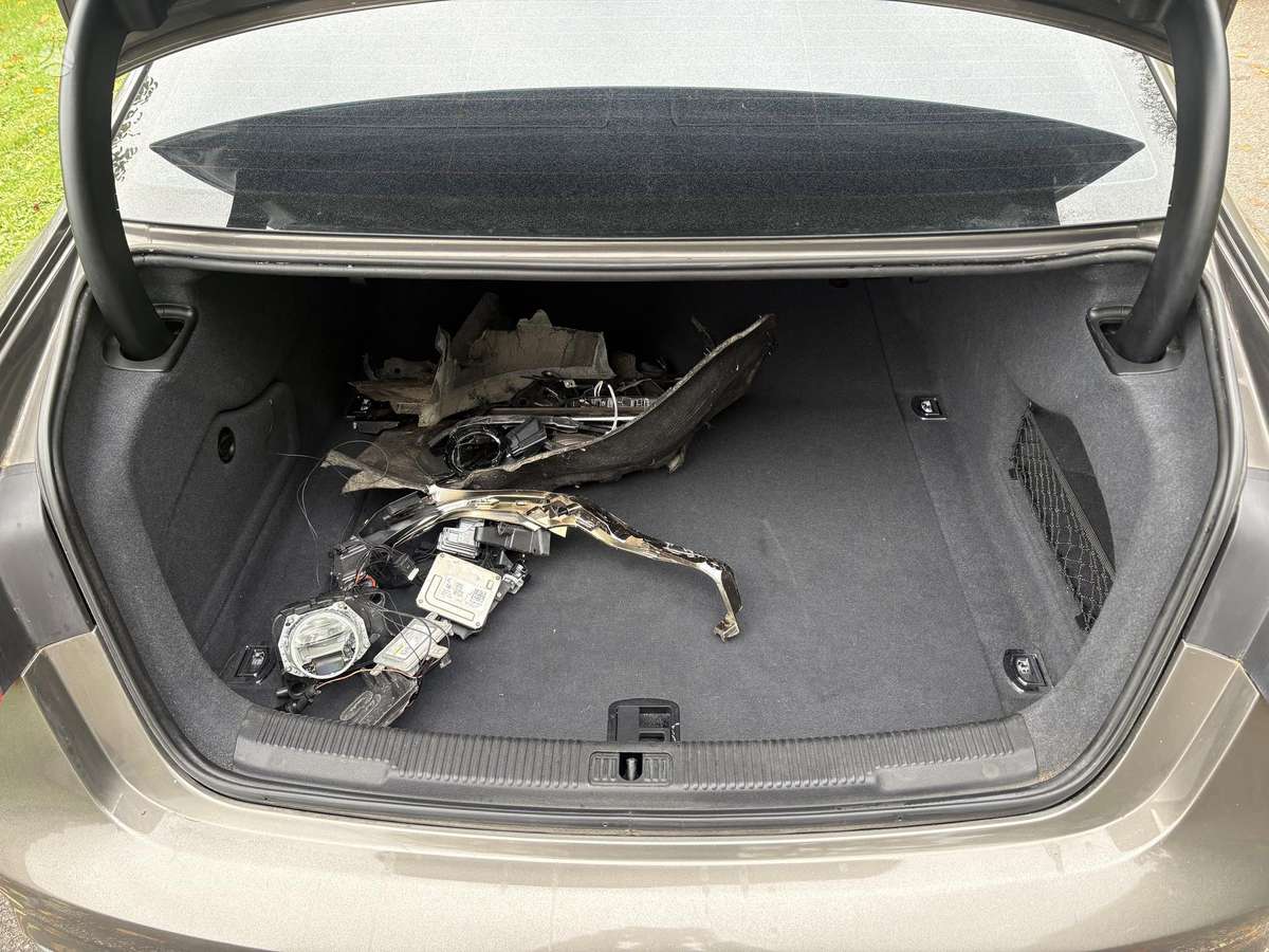 Audi A6, 2.0 l., Седан