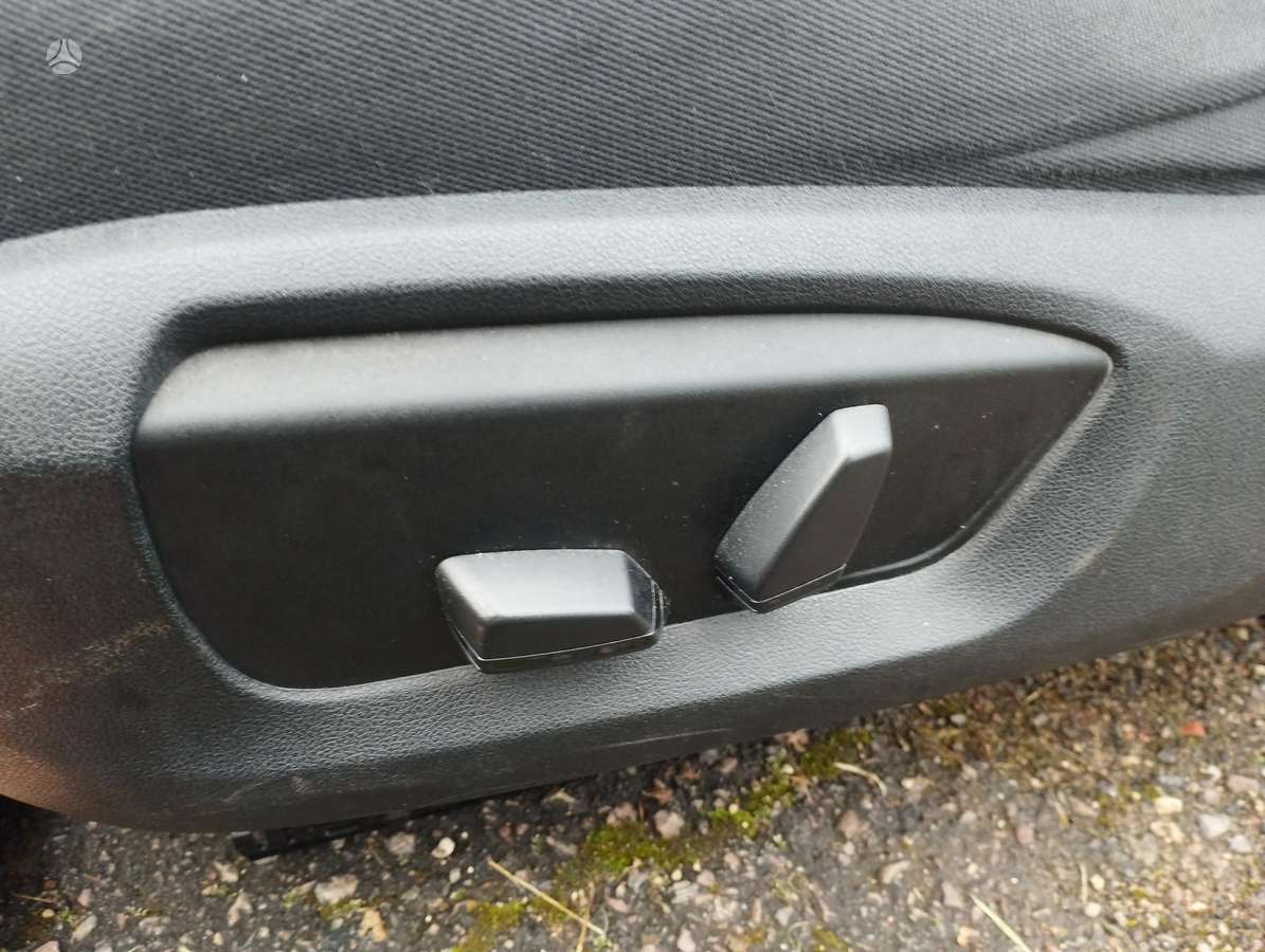 BMW 5 serija salono detalės