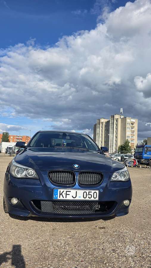BMW 525, 2.5 l., Седан
