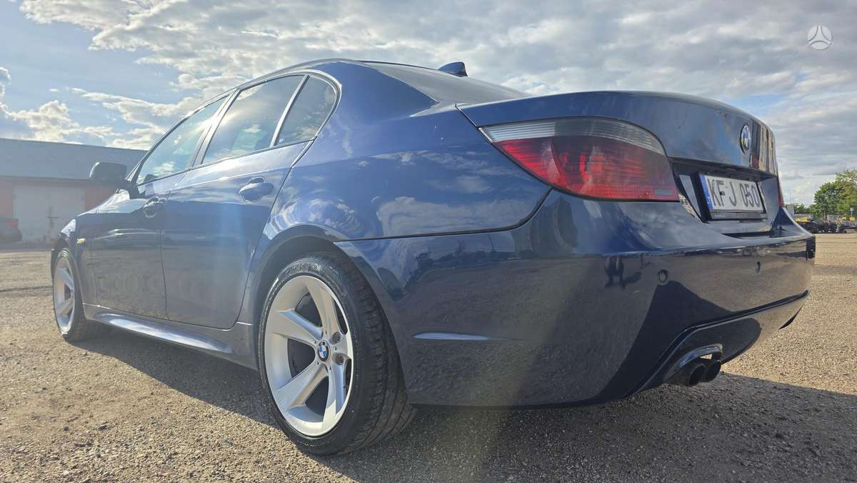 BMW 525, 2.5 l., Седан