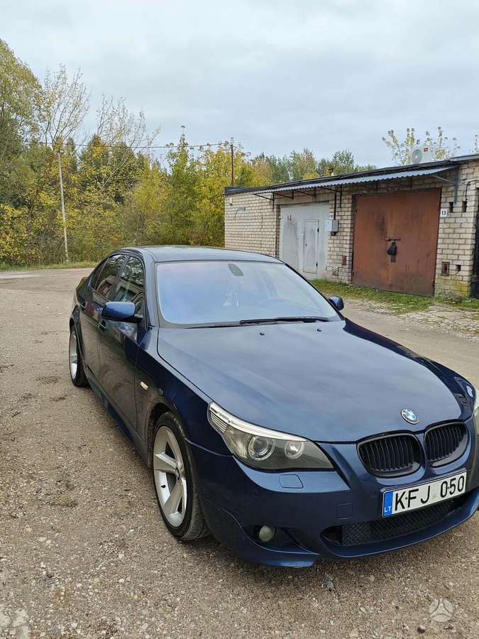 BMW 525, 2.5 l., Седан