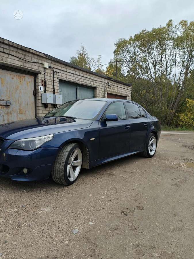 BMW 525, 2.5 l., Седан