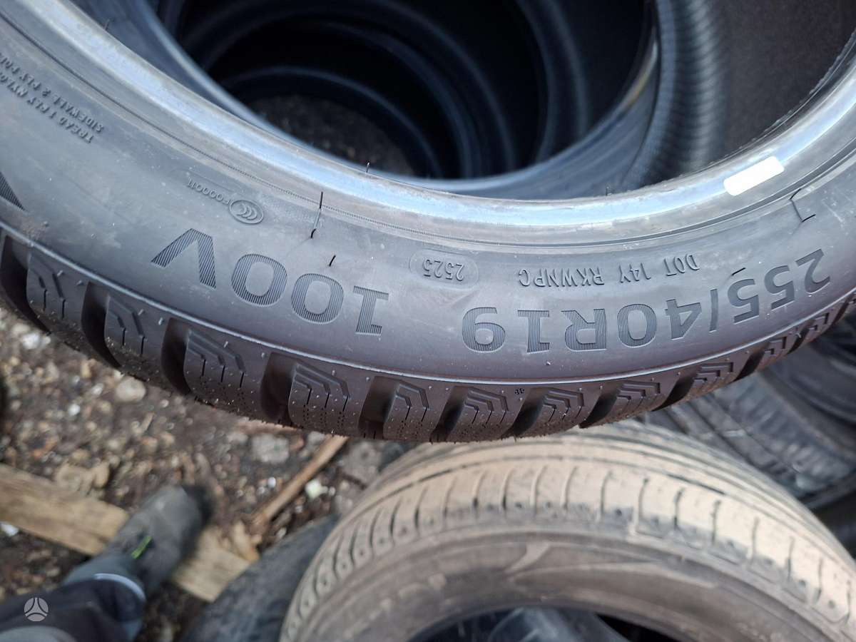 Austone, winter 255/40 R19
